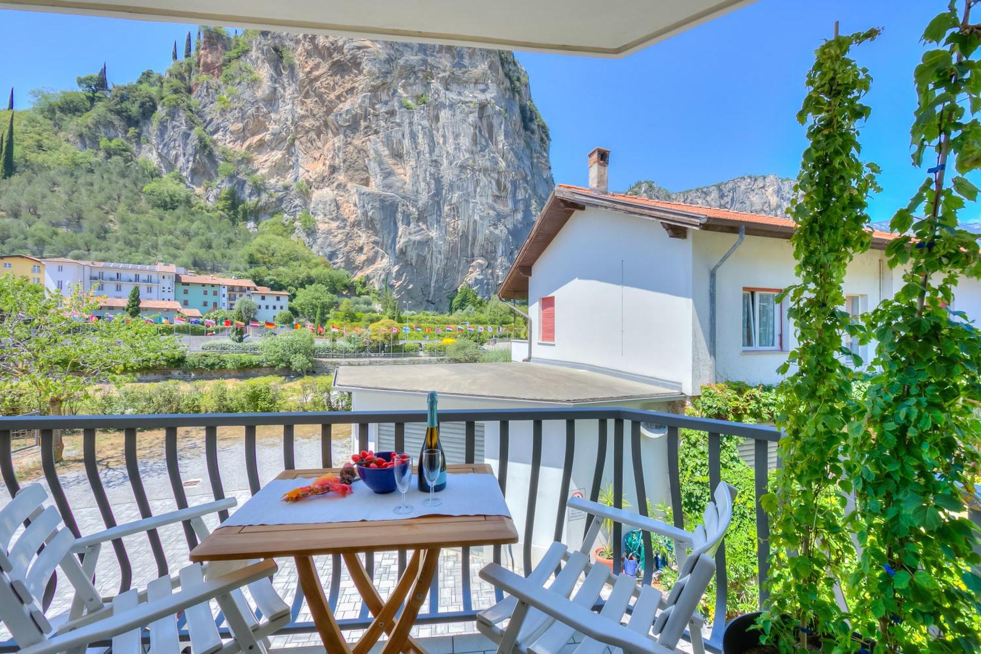 The Rock View - Happy Rentals Arco Buitenkant foto